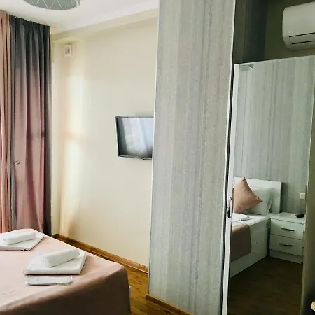 9 Borbalo Street Apartment With Terrace Тбілісі Екстер'єр фото