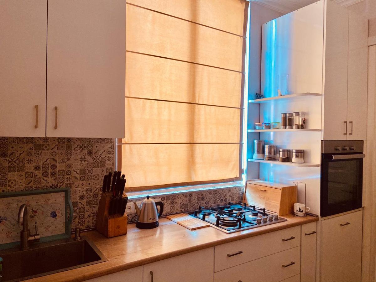 9 Borbalo Street With Terrace شقة